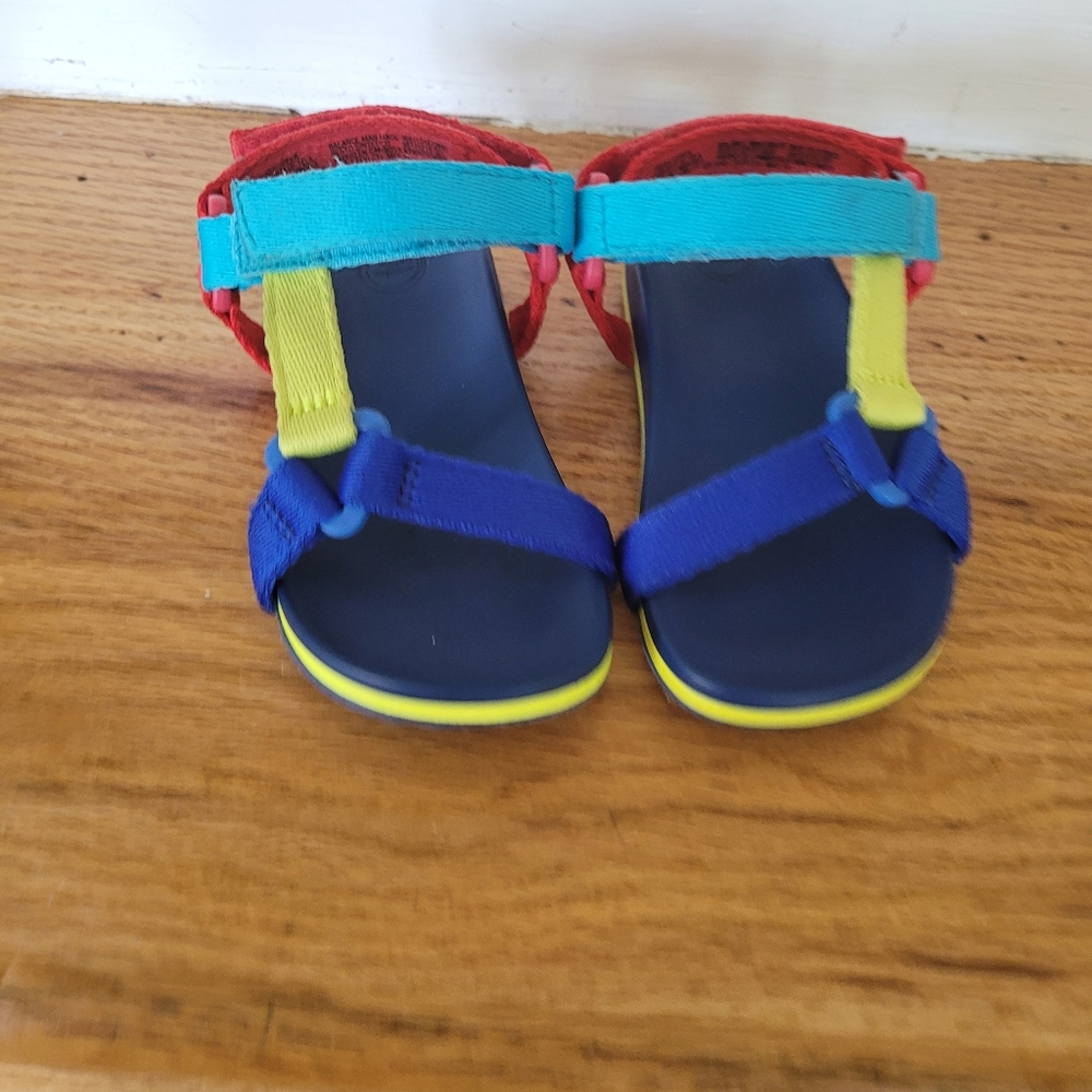 sandals - Picture 2 of 3